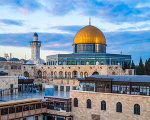 Naklejka premium BAITULMUQADDIS, PALESTINE - 13TH NOV 2017; Dome of the Rock Islamic Mosque Temple Mount, Jerusalem. Built in 691, where Prophet Mohamed ascended to heaven on an angel in his 