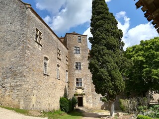Tarn et Garonne, village de Bruniquel et son Château qui a servi de décor au film 