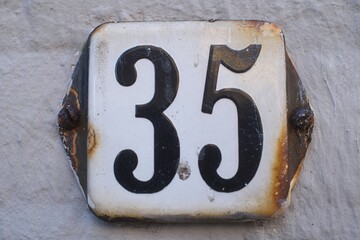 Nummer Zahl Ziffer 35 für Geburtstag oder Jubiläum