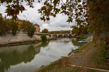 Fototapeta premium bridges over the river tiber