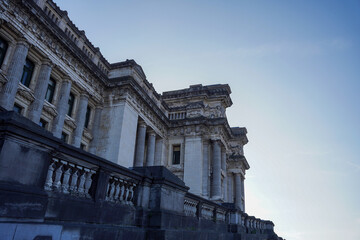 Obraz premium The Palace of Justice, Place Poelaert/Poelaertplein in the Marolles/Marollen district. 