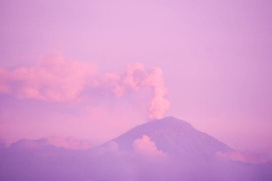 Fotos de volcanes, Popocat&eacute;petl, fondos naturales.