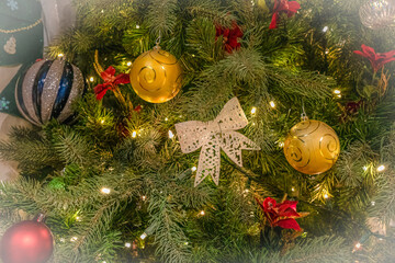 christmas tree decorations