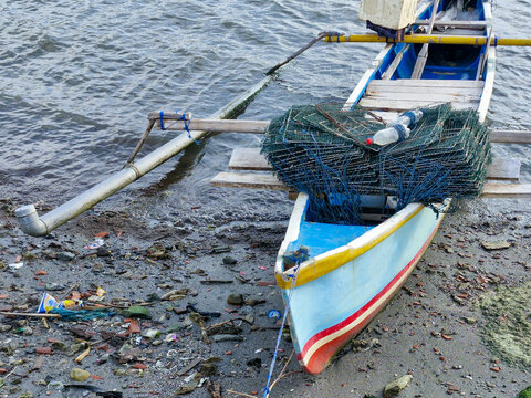Bima, Nusa Tenggara Barat (27 October 2024) : Fishing boats are anchored at the beach. Amahami Beach, Bima City, West Nusa Tenggara