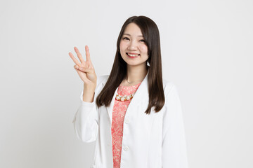 日本人の美容外科医