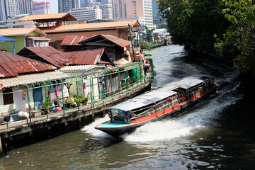 Naklejka premium boat in the river