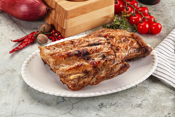 Grilled pork ribs with spices