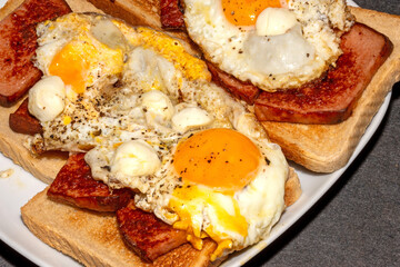 Leberkäse und Spiegelei