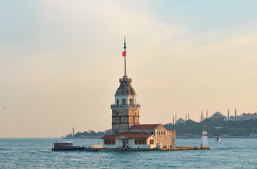 Fototapeta premium Maiden's Tower in Istanbul - Turkey
