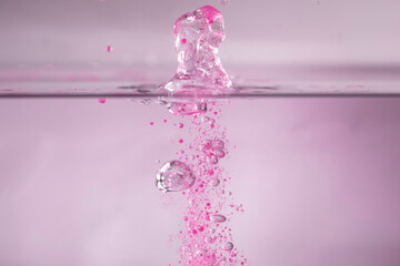 farbe tropfen wasser pink