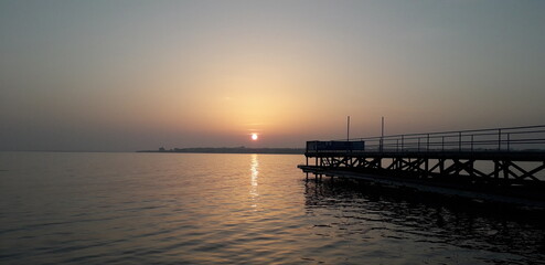 Obraz premium sunset at the pier