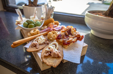 Mixed snack food for Neapolitan aperitif