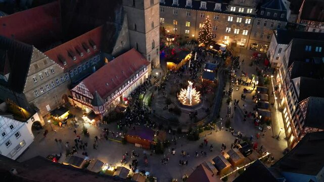 Gem&uuml;tlicher Weihnachtsmarkt in &Ouml;hringen, Deutschland