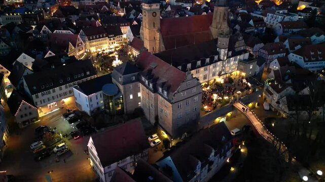 Gem&uuml;tlicher Weihnachtsmarkt in &Ouml;hringen, Deutschland