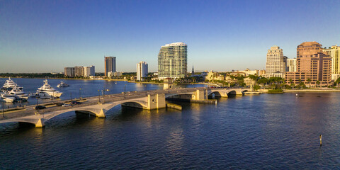 Obraz premium West Palm Beach skyline features Royal Park Draw Bridge, West Palm Beach, Florida