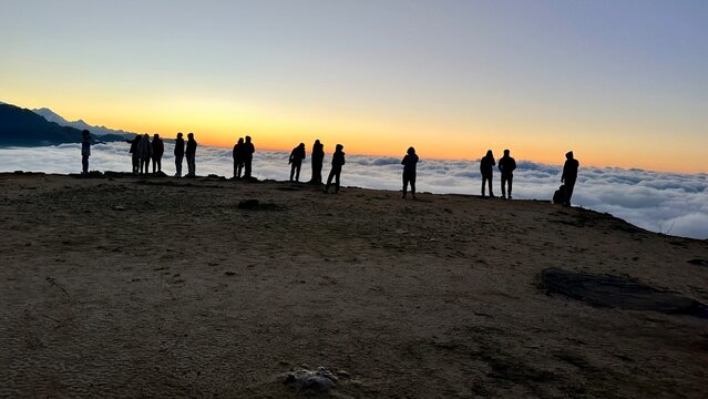 Sunrise at the Khumai Danda 