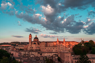 L'ultima luce su Urbino