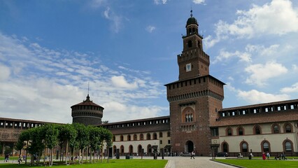 L’ancienne place d’arme à l’intérieur du château ducal des Sforza à Milan