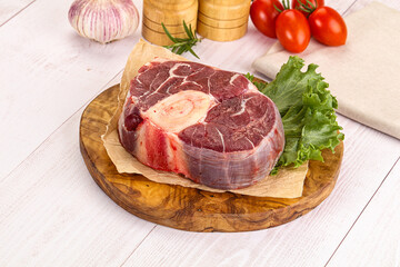 Raw beef ossobuco for roast