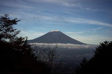 Fototapeta premium 富士宮市から見た富士山