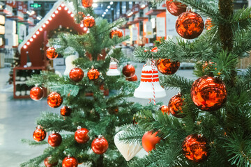 christmas tree at mall and selling christmas decor,holiday vibe