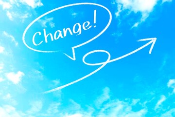 CHANGE・ステップアップする矢印と空