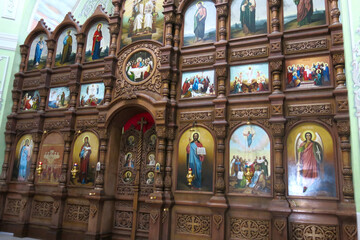 Wooden iconostasis in the Orthodox Church of Daniel of Moscow in Kasimov