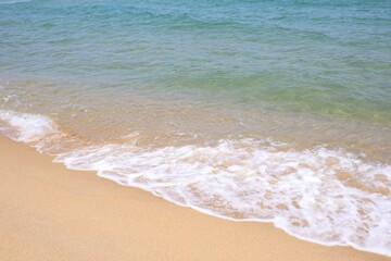 제주 pure waves on the beach