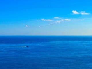 Obraz premium 船の通る海