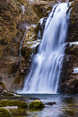 Fototapeta premium 宮城県 冬の秋保大滝 