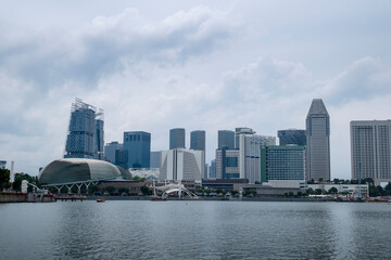 Fototapeta premium Marina Bay Sands, Singapore. Beautiful views of nearby buildings on the waters of Marina Bay Sands.