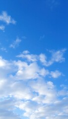 Obraz premium blue sky with clouds in background