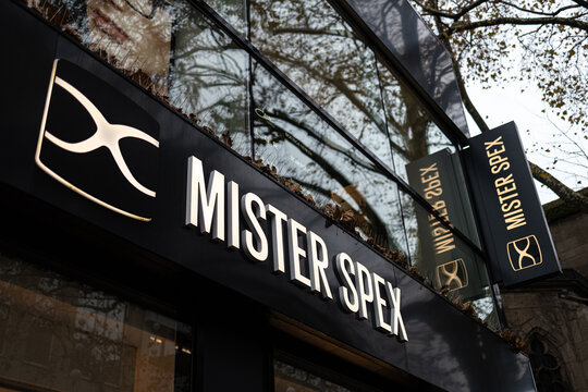 cologne, North Rhine Westphalia., germany - 23 11 2024: a mister spex store