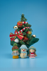 クリスマスのイメージ　赤背景