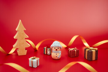 クリスマスのイメージ　赤背景