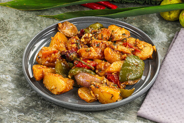 Potato with bell pepper and gravy