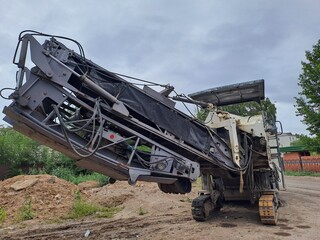 Obraz premium combine harvester working in a field