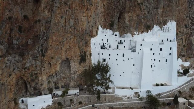 Panagia Chozoviotissa, orthodoxes Felsenkloster auf der griechischen Kykladen Insel Amorgos, Griechenland, Europa