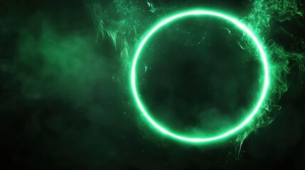 Fototapeta premium Circular glowing green light on a dark background, creating a mysterious and ethereal atmosphere.