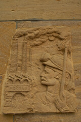 sculpture sur le bâtiment des anciennes forges de Joeuf, en Meurthe et Moselle 