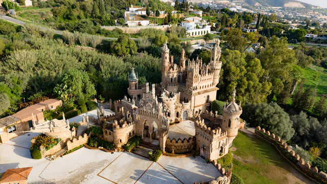 Castillo de Colomares y Estupa de Benalmadena