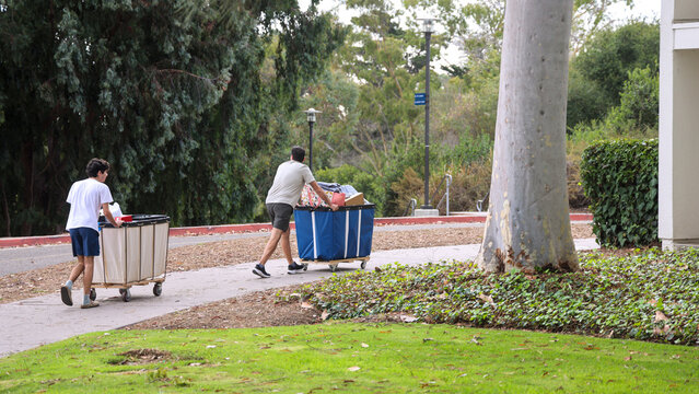 College Move In 