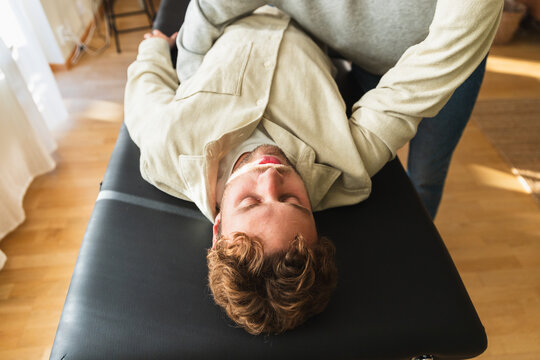Holographic Kinesiology Session in Home Studio