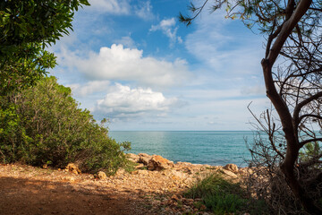 Blick auf das Mittelmeer im Naturpark Serra d'Irta bei Alcossebre, Provinz Castellón, Autonome...