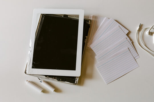  Broken tablet papers