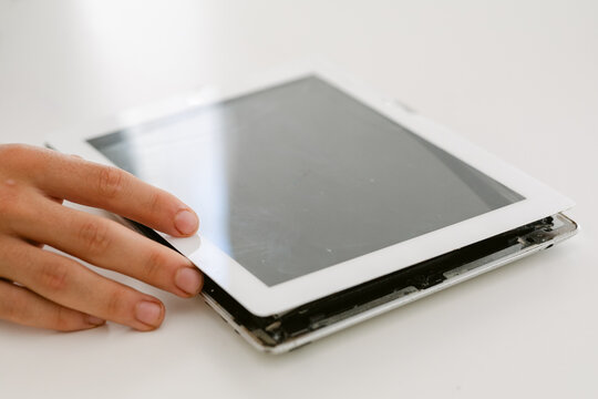 Broken tablet repair