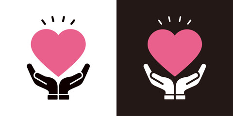 手の上に浮かぶハートのアイコン＿手とハートのマーク＿コピースペース＿シルエット＿びっくり