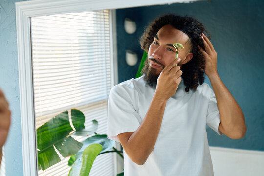 Morning Routine Jade Roller Application