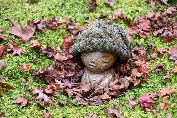 秋の京都 大原三千院 おさな六地蔵