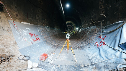 map measuring device in subway tunnel construction